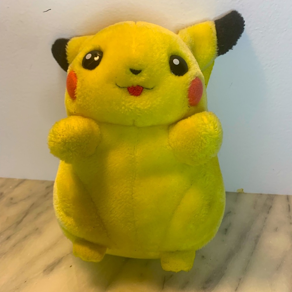 This is a Vintage 1998 Pokémon I Choose You Pikachu Electronic Plush.